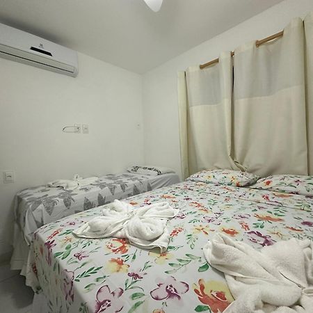 Flat Guarajuba 4 Quartos Terreo A Beira Mar - Pe Na Areia - Governanca Com Arrumadeira E Wi Fi Inclusos Camassari Exterior foto