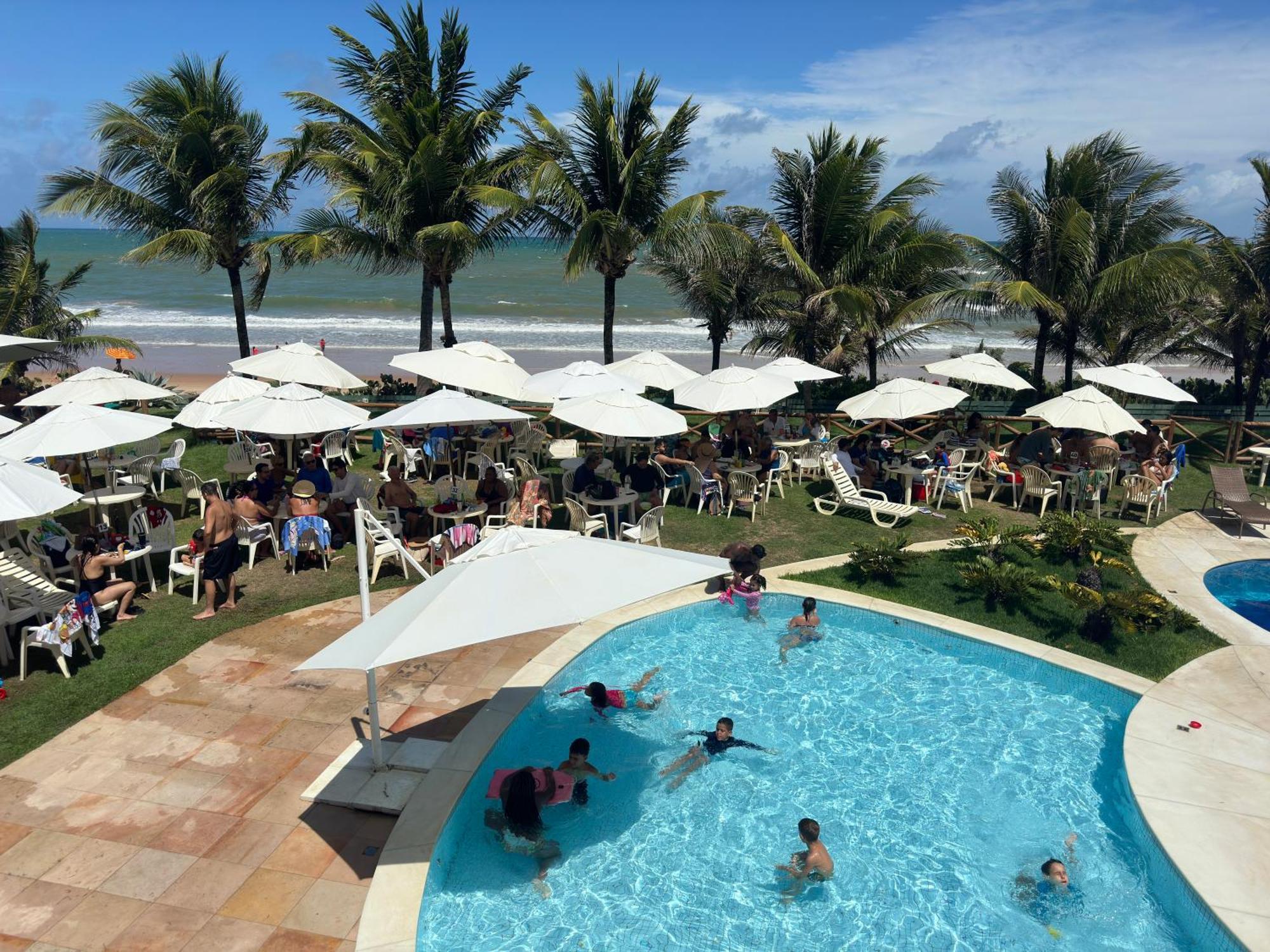 Flat Guarajuba 4 Quartos Terreo A Beira Mar - Pe Na Areia - Governanca Com Arrumadeira E Wi Fi Inclusos Camassari Exterior foto
