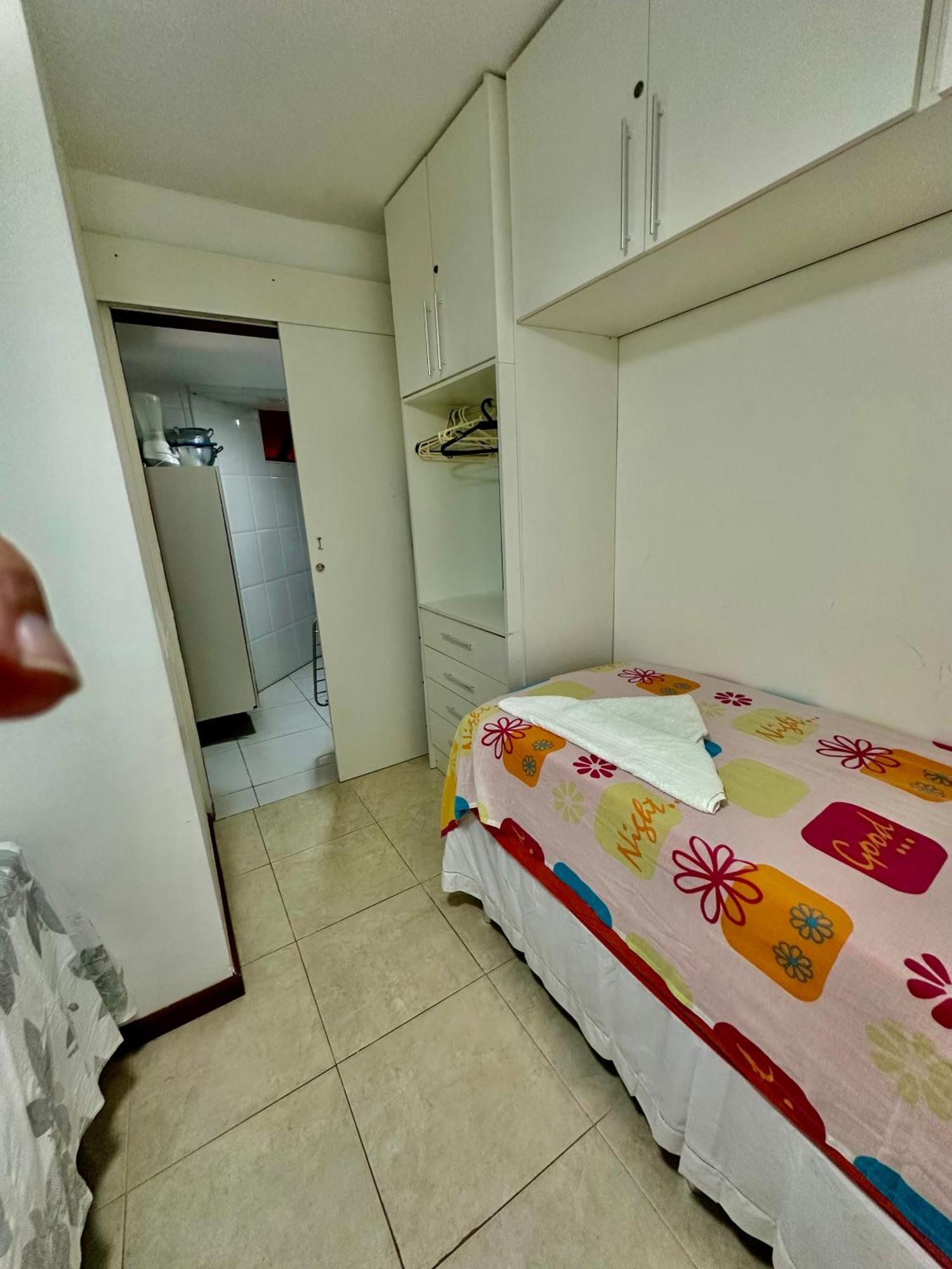 Flat Guarajuba 4 Quartos Terreo A Beira Mar - Pe Na Areia - Governanca Com Arrumadeira E Wi Fi Inclusos Camassari Exterior foto